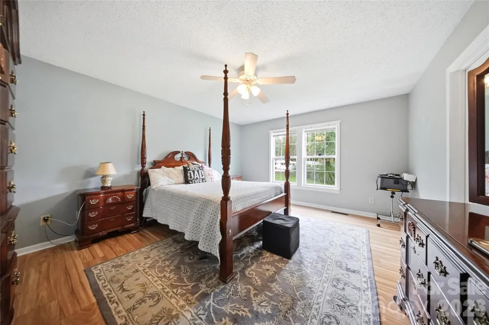 100 Donar Drive Columbia, SC 29229