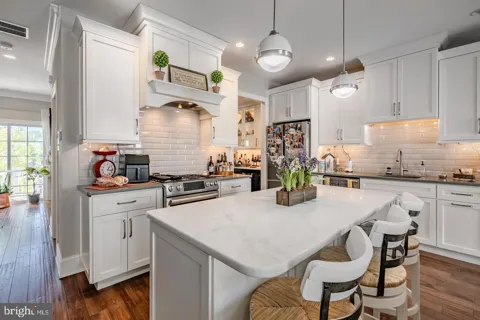 23 CENTRAL AVENUE
