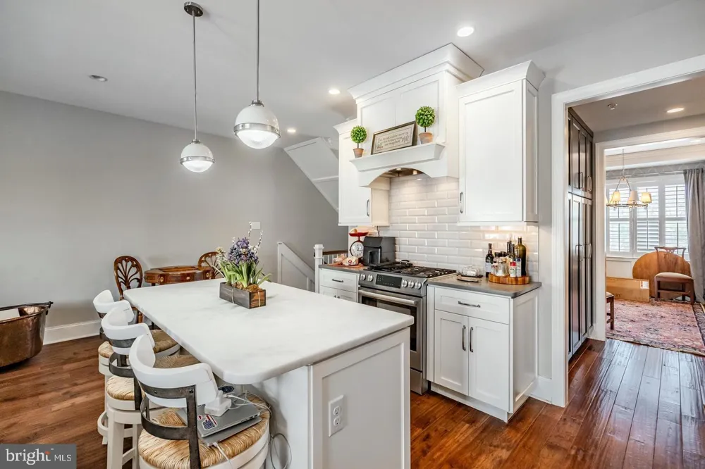 23 CENTRAL AVENUE Berwyn, PA 19312