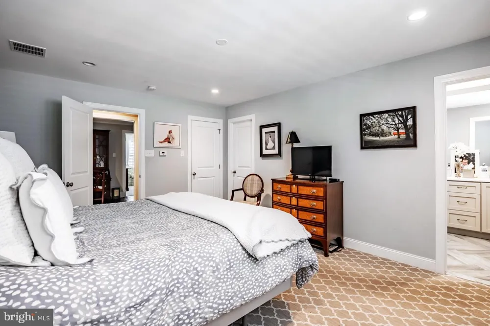 23 CENTRAL AVENUE Berwyn, PA 19312