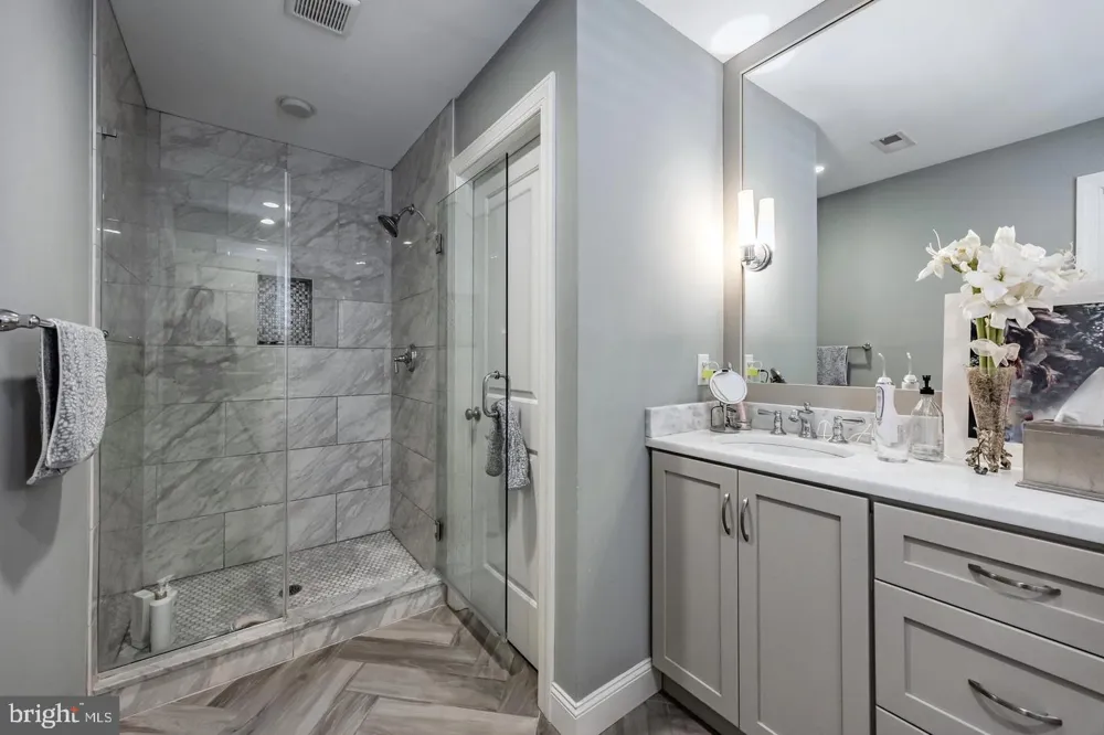 23 CENTRAL AVENUE Berwyn, PA 19312