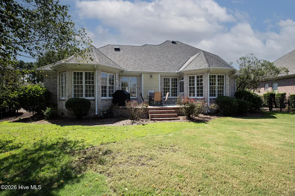 2109 Bay Colony Lane Wilmington, NC 28405