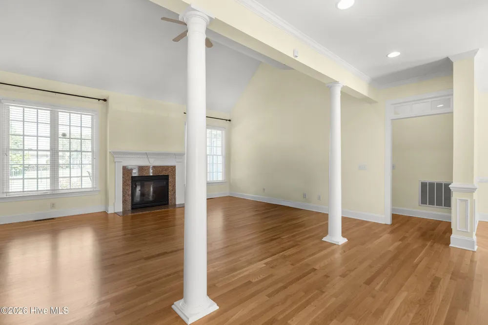 2109 Bay Colony Lane Wilmington, NC 28405