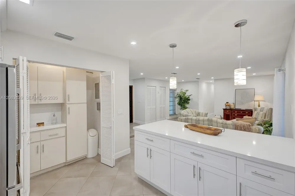 10214 SW 26th Ter Miami, FL 33165