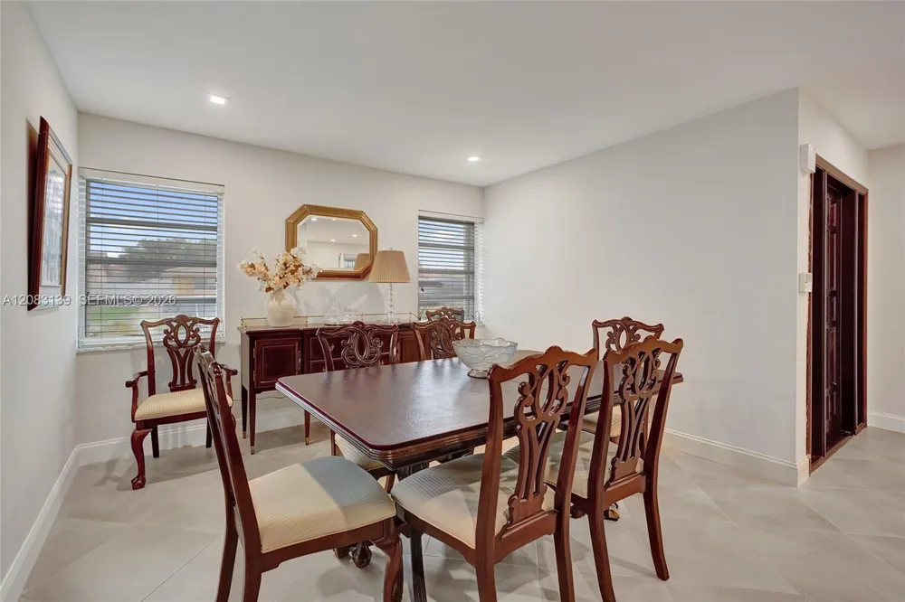 10214 SW 26th Ter Miami, FL 33165