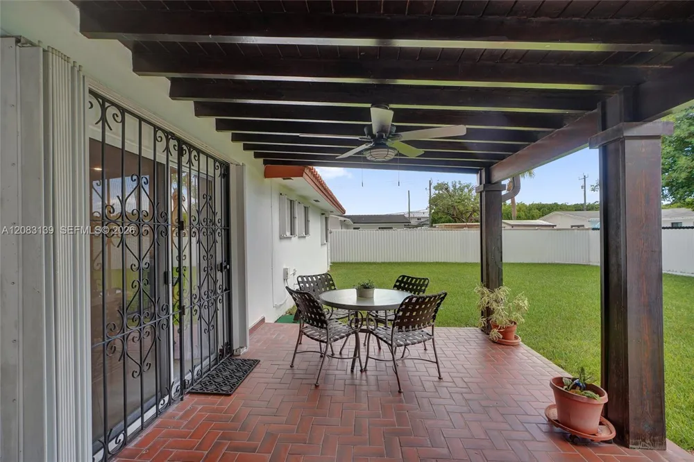 10214 SW 26th Ter Miami, FL 33165