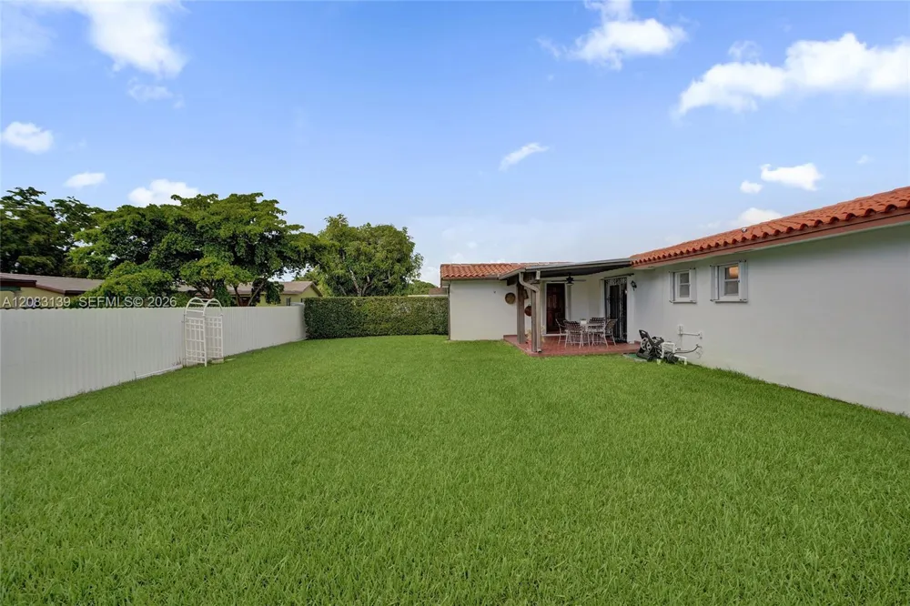 10214 SW 26th Ter Miami, FL 33165