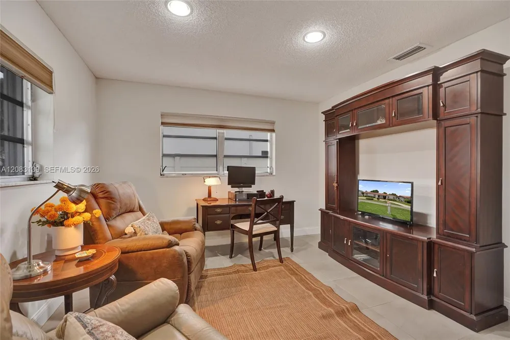 10214 SW 26th Ter Miami, FL 33165