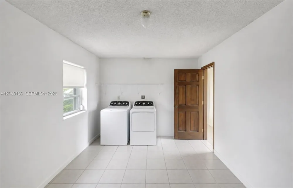 10214 SW 26th Ter Miami, FL 33165