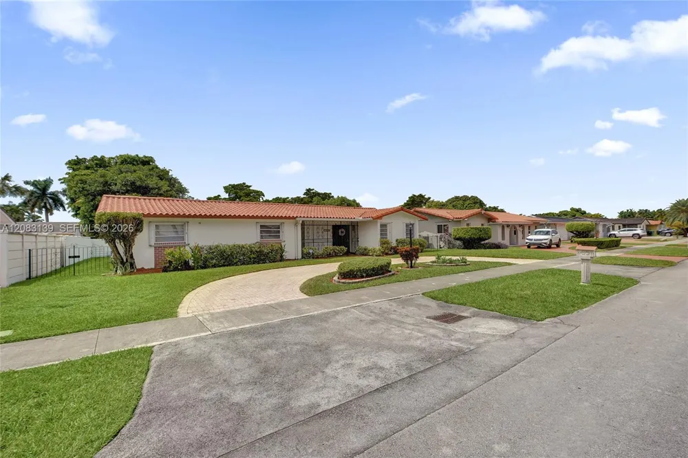 10214 SW 26th Ter Miami, FL 33165