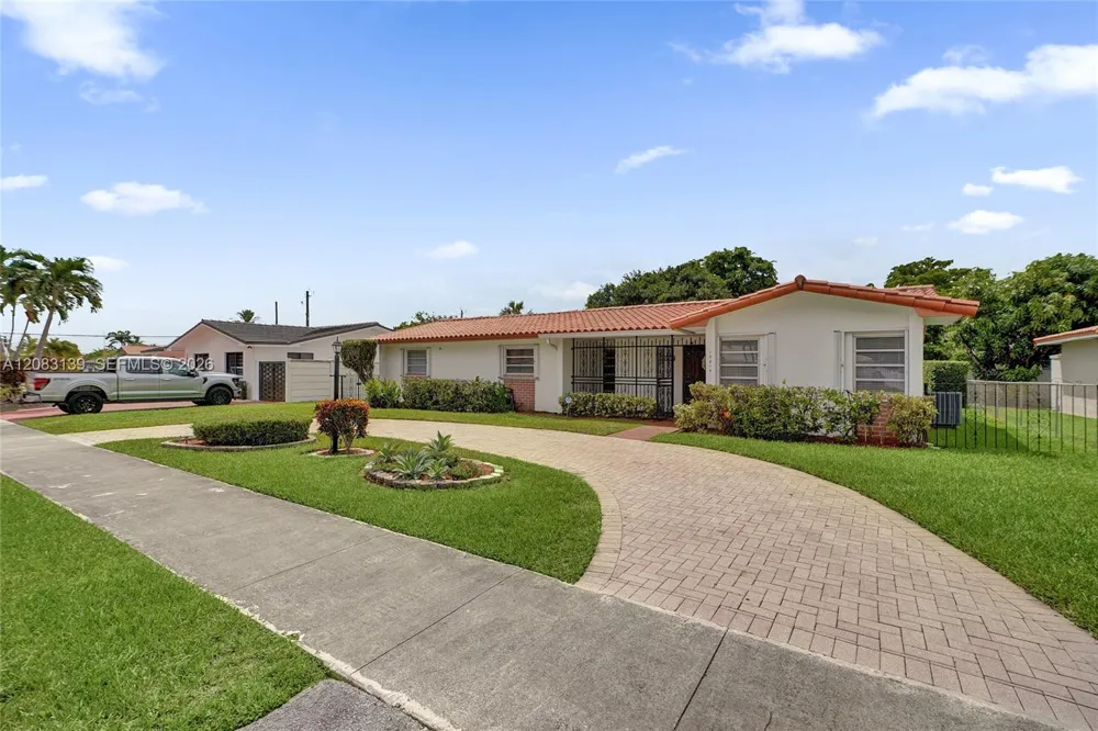 10214 SW 26th Ter Miami, FL 33165