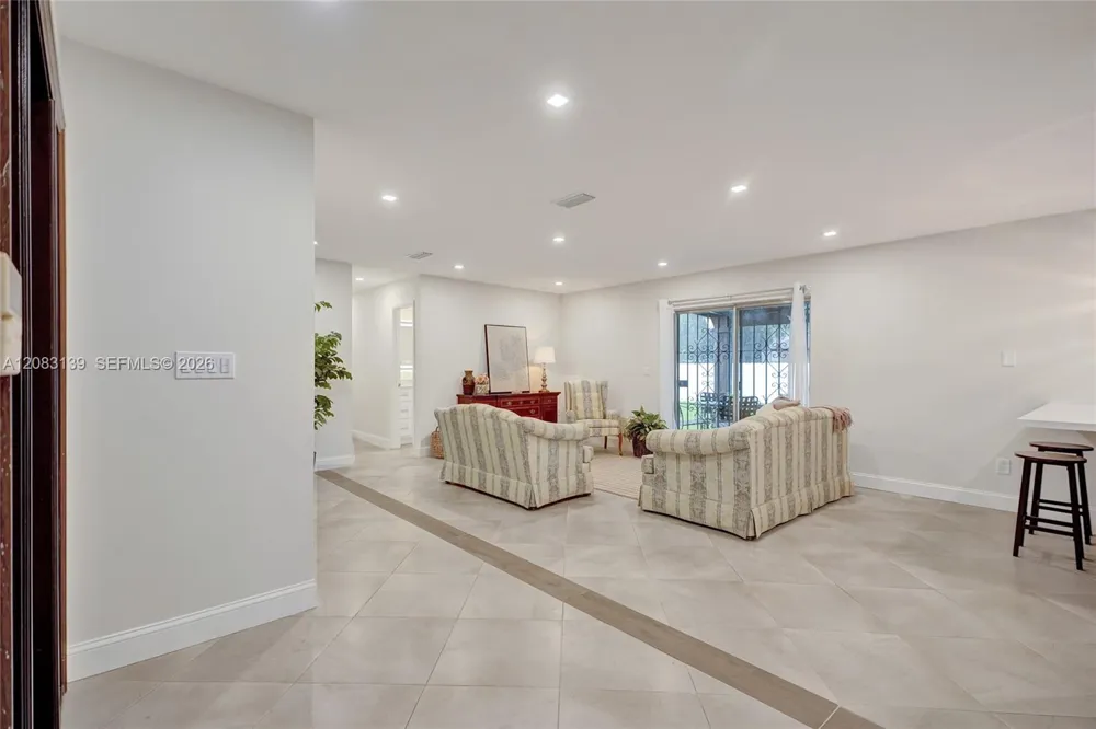 10214 SW 26th Ter Miami, FL 33165