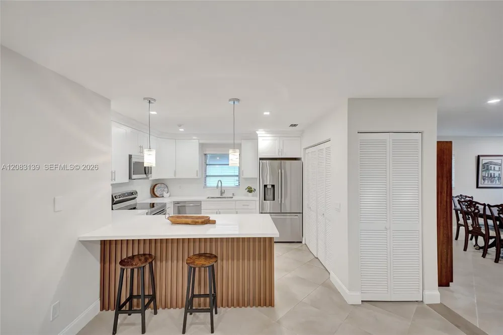 10214 SW 26th Ter Miami, FL 33165