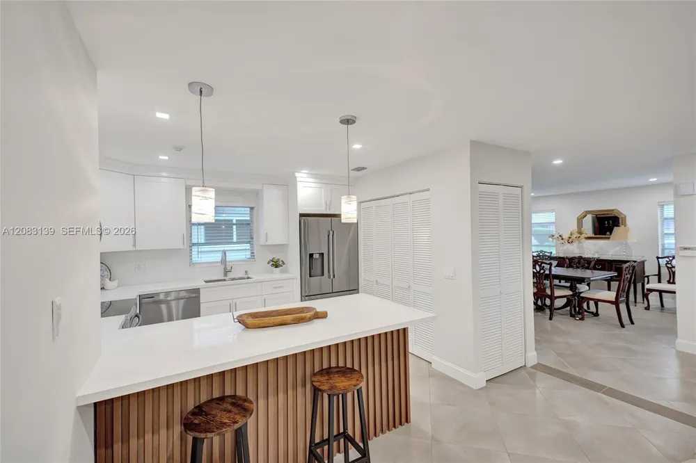 10214 SW 26th Ter Miami, FL 33165