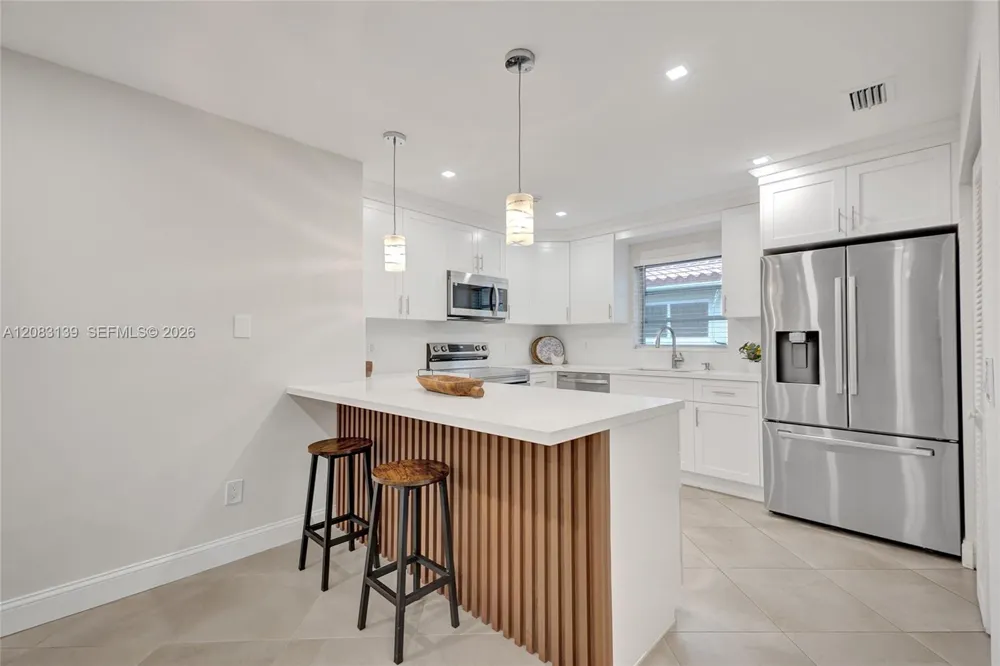 10214 SW 26th Ter Miami, FL 33165