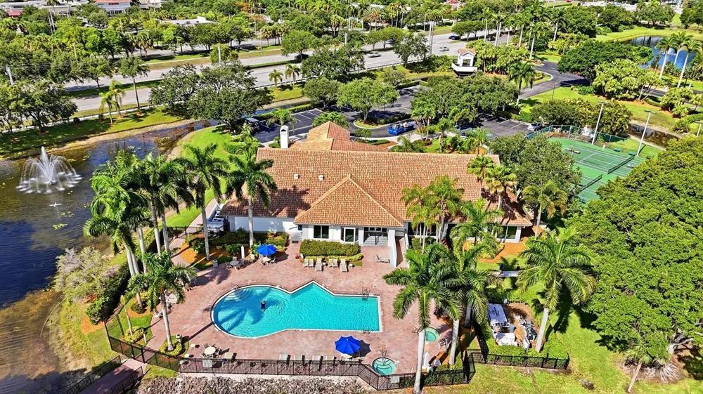 10725 PELICAN DRIVE Wellington, FL 33414