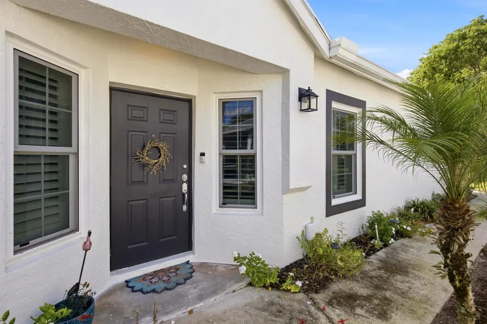10725 PELICAN DRIVE Wellington, FL 33414