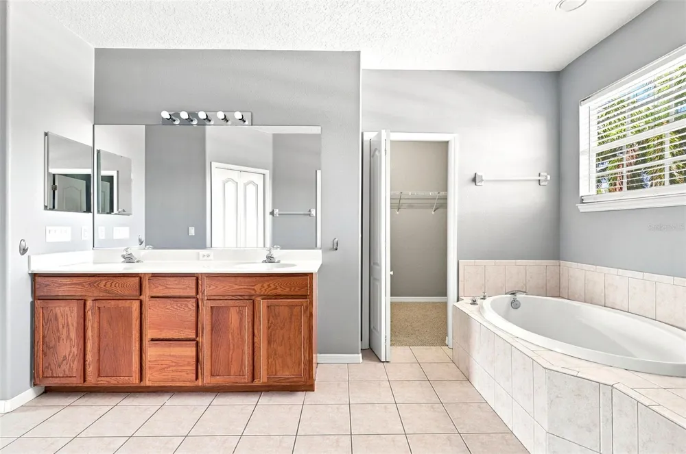 2386 PECAN DRIVE North Port, FL 34289
