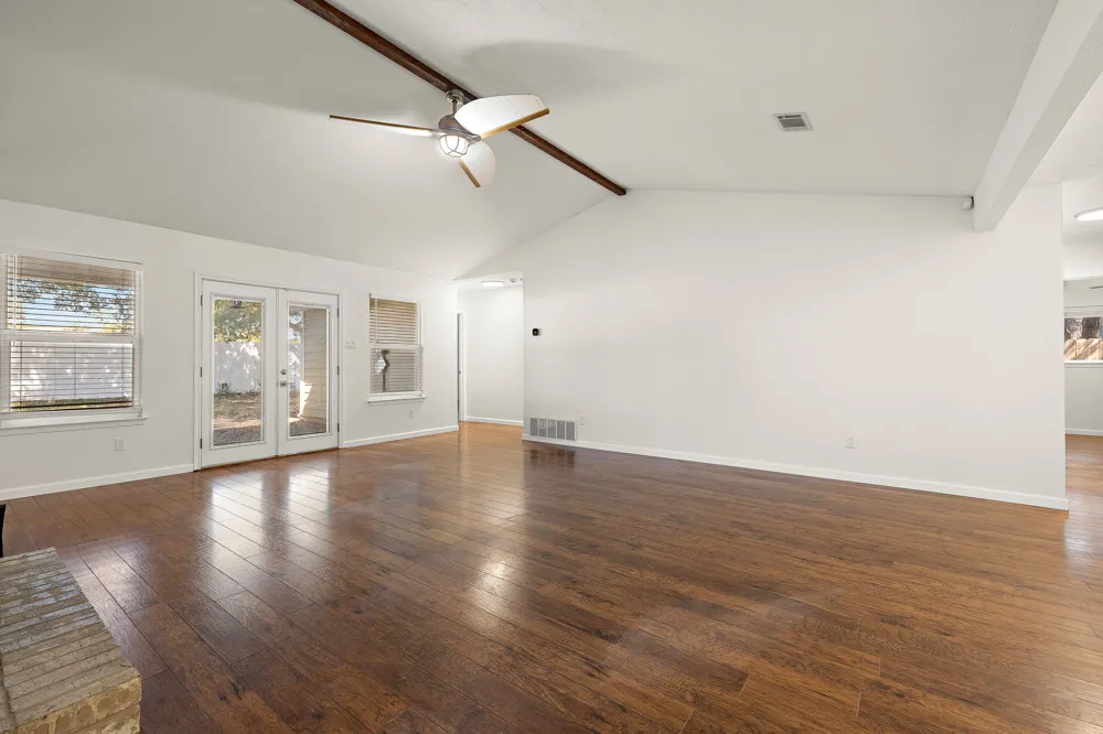 11608 Tanglebriar Trail Austin, TX 78750