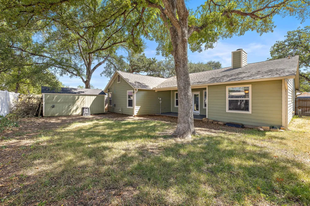 11608 Tanglebriar Trail Austin, TX 78750
