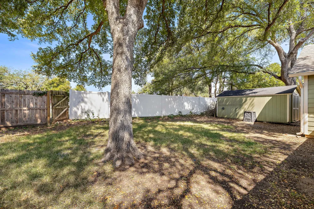 11608 Tanglebriar Trail Austin, TX 78750