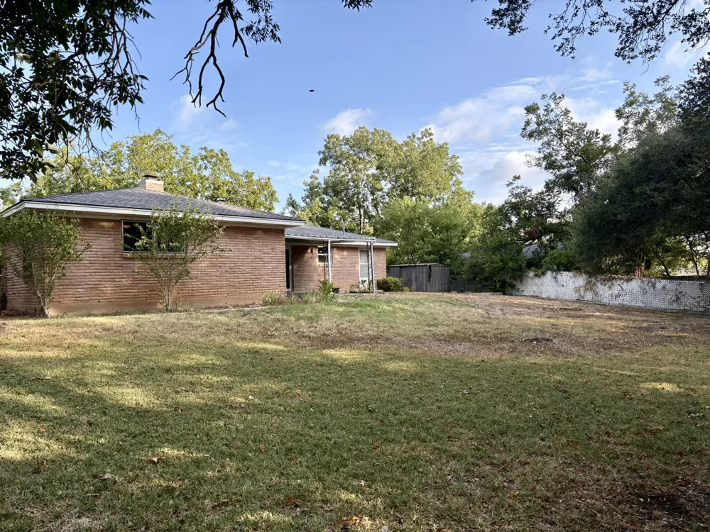 11401 Indianhead Drive Austin, TX 78753