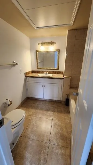 12 NE 19TH COURT #112A Wilton Manors, FL 33305