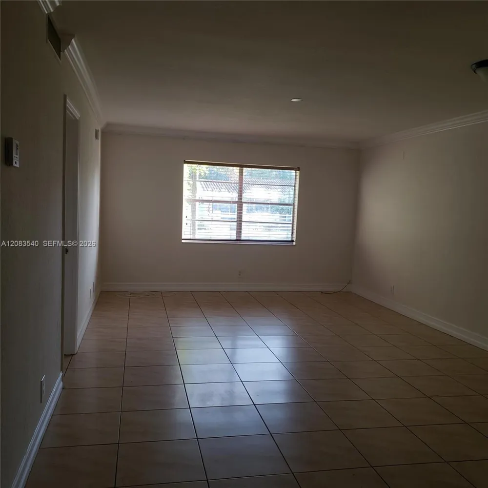 1300 Moffett St #110 Hallandale Beach, FL 33009