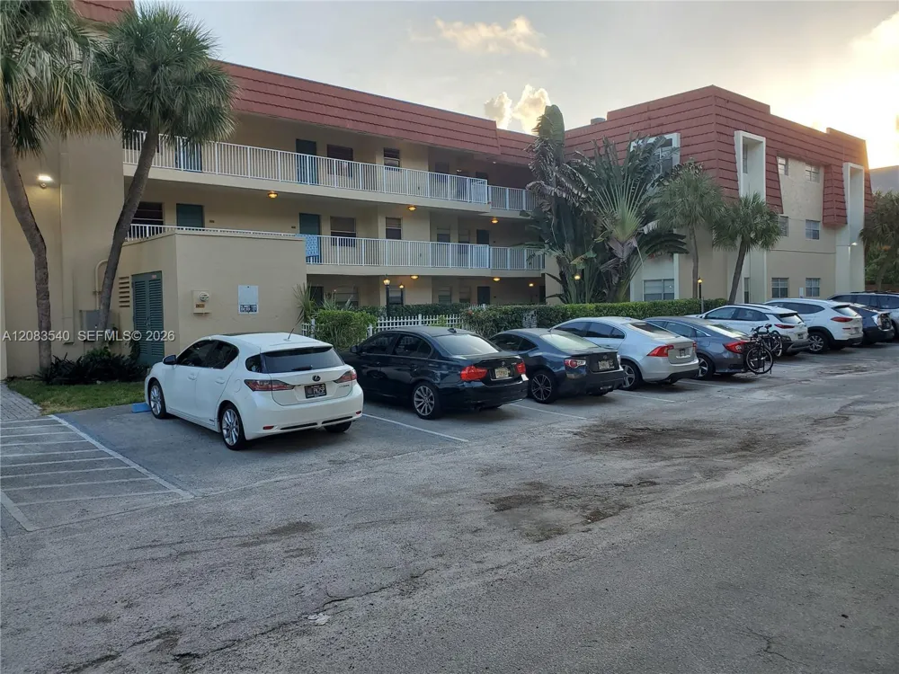 1300 Moffett St #110 Hallandale Beach, FL 33009