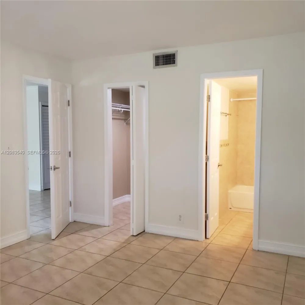 1300 Moffett St #110 Hallandale Beach, FL 33009