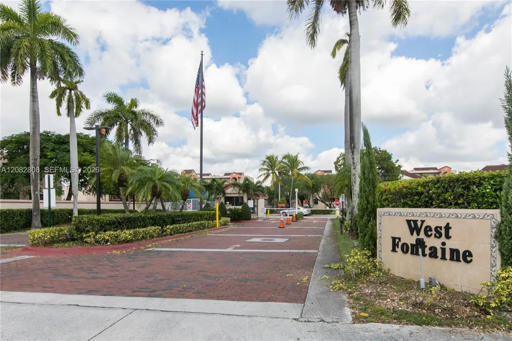 10241 NW 9 STREET CIR #109-5 Miami, FL 33172