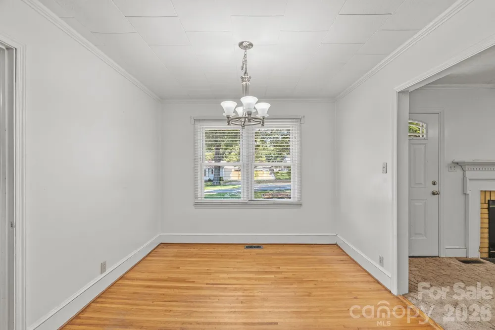 1127 Thompson Avenue Charlotte, NC 28216