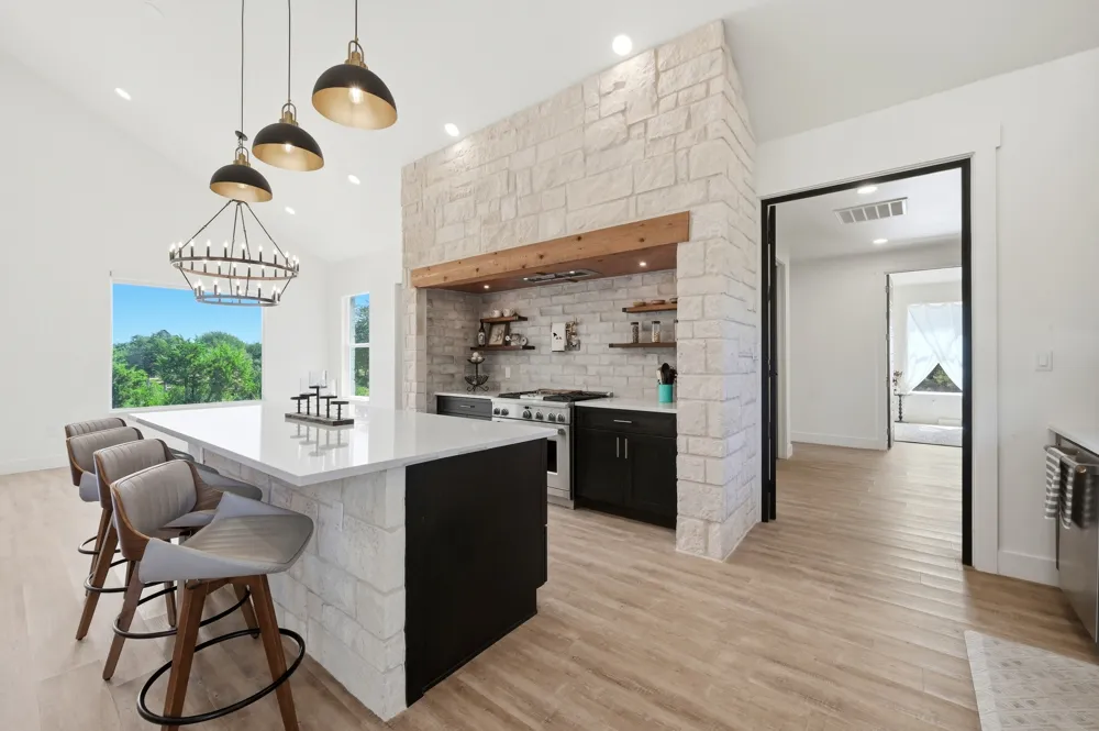 252 Kellog Fischer, TX 78623