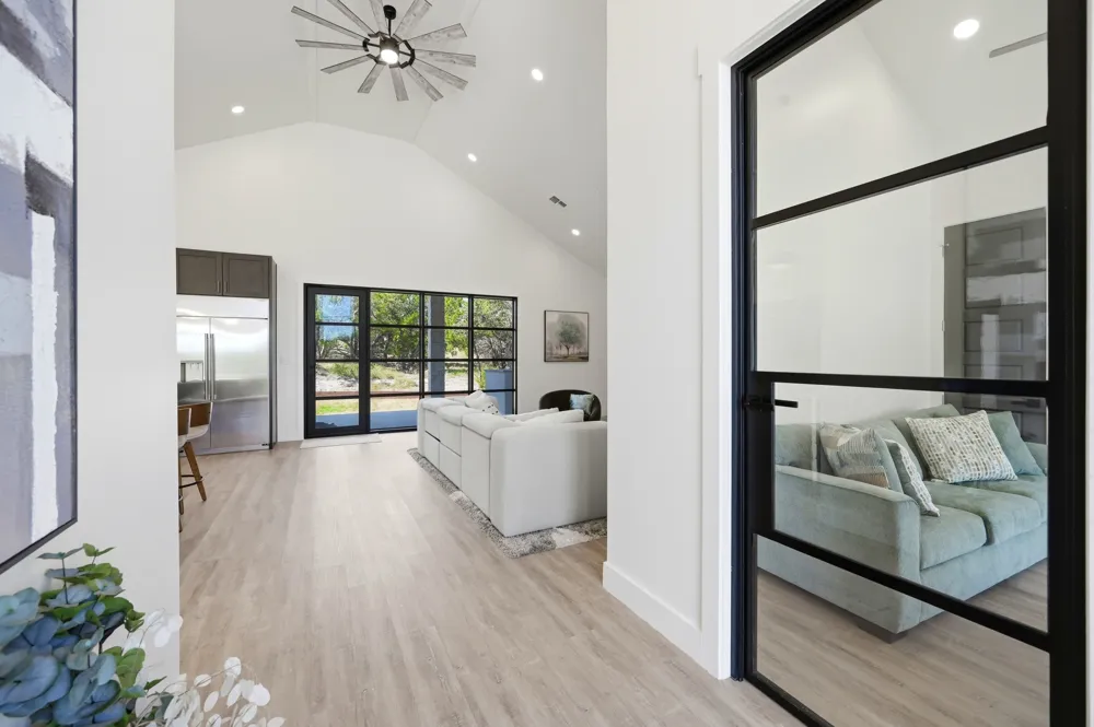 252 Kellog Fischer, TX 78623