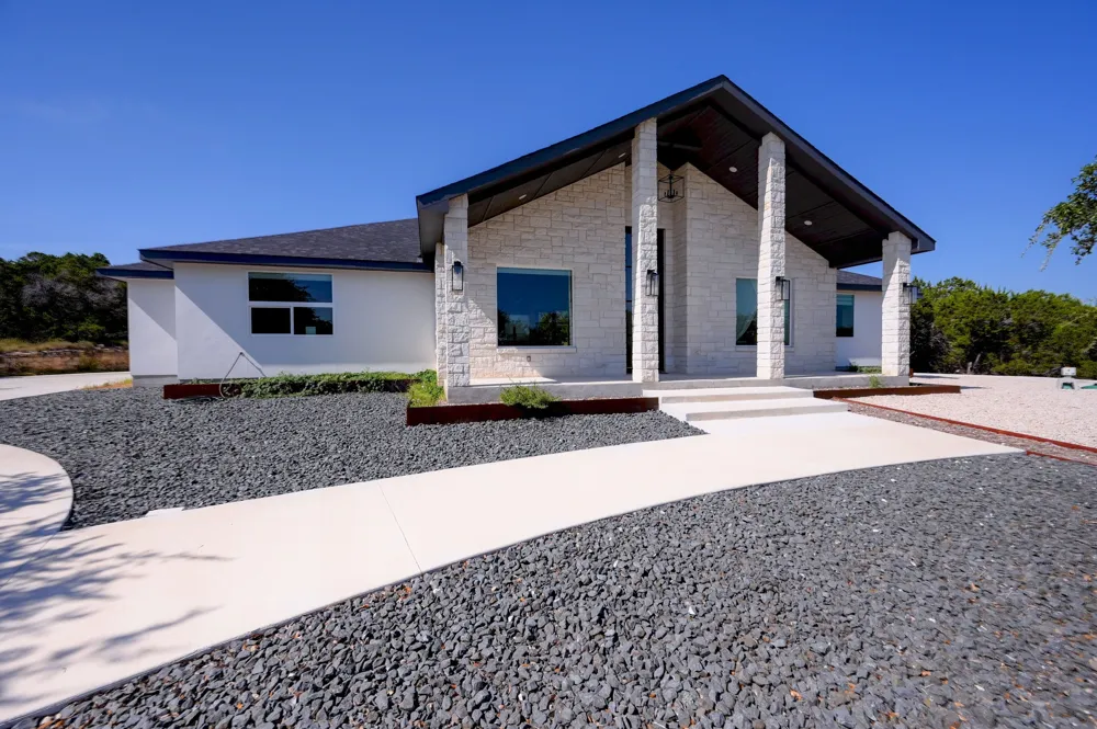 252 Kellog Fischer, TX 78623