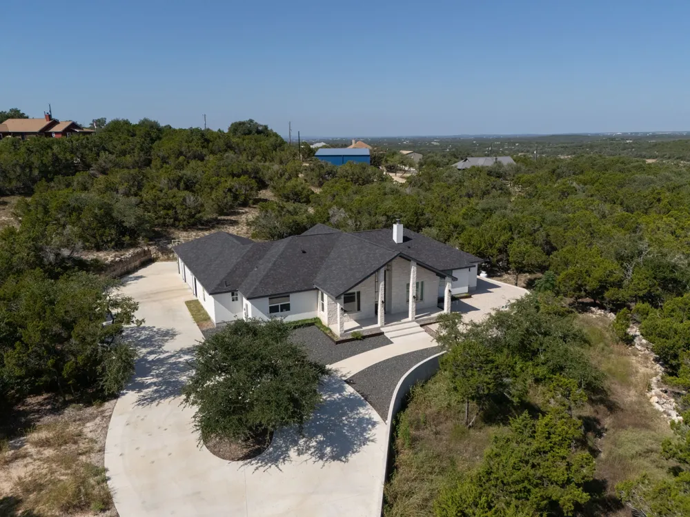 252 Kellog Fischer, TX 78623