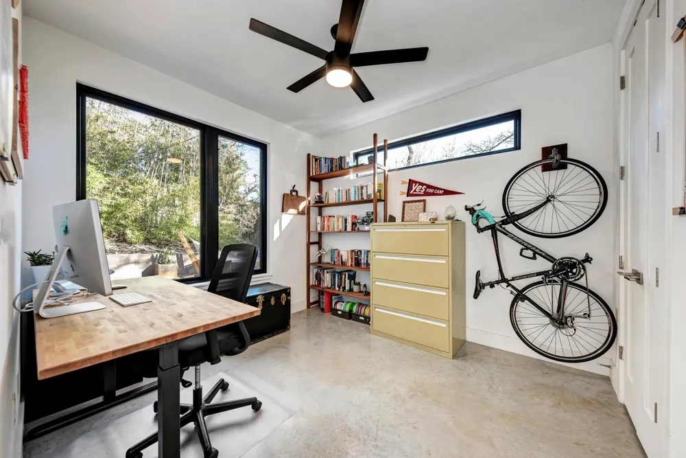 1205 Deloney Street #B Austin, TX 78721