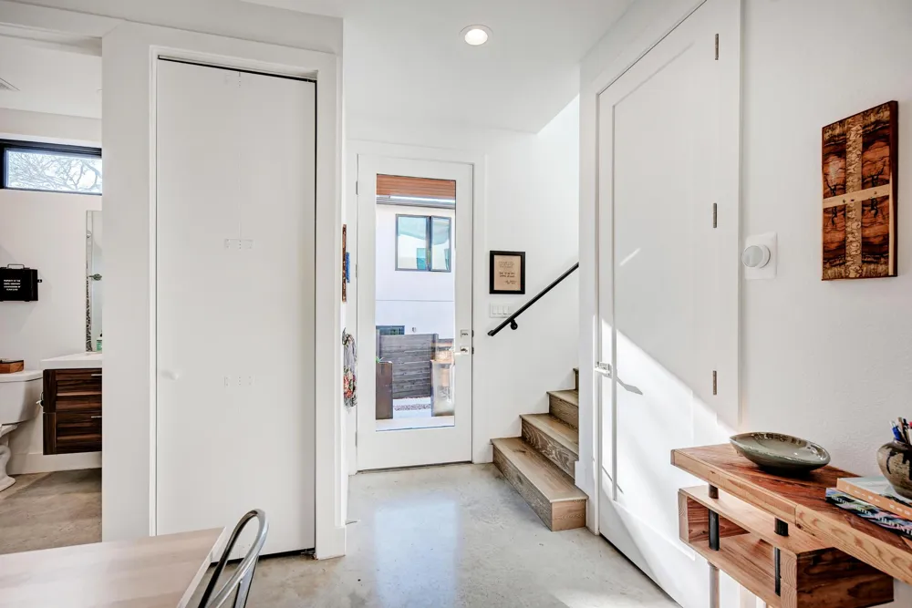 1205 Deloney Street #B Austin, TX 78721