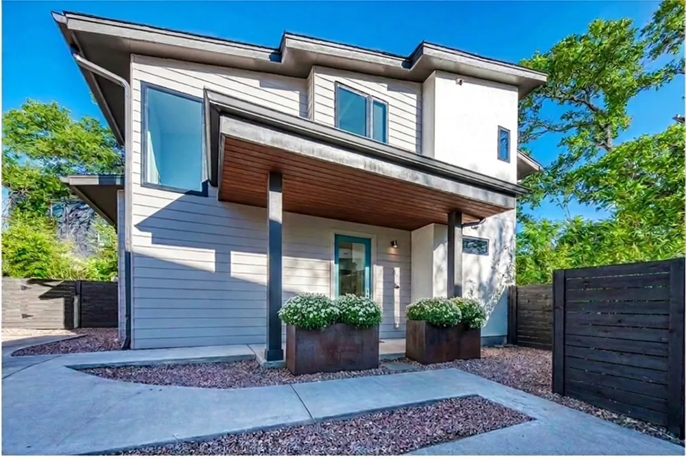 1205 Deloney Street #B Austin, TX 78721