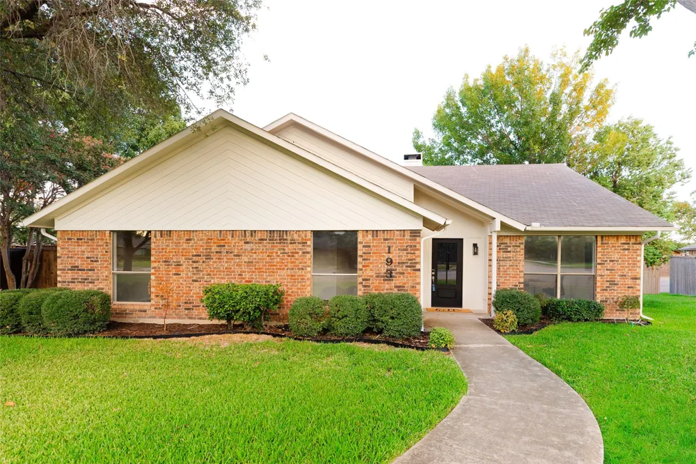 193 Simmons Drive Coppell, TX 75019