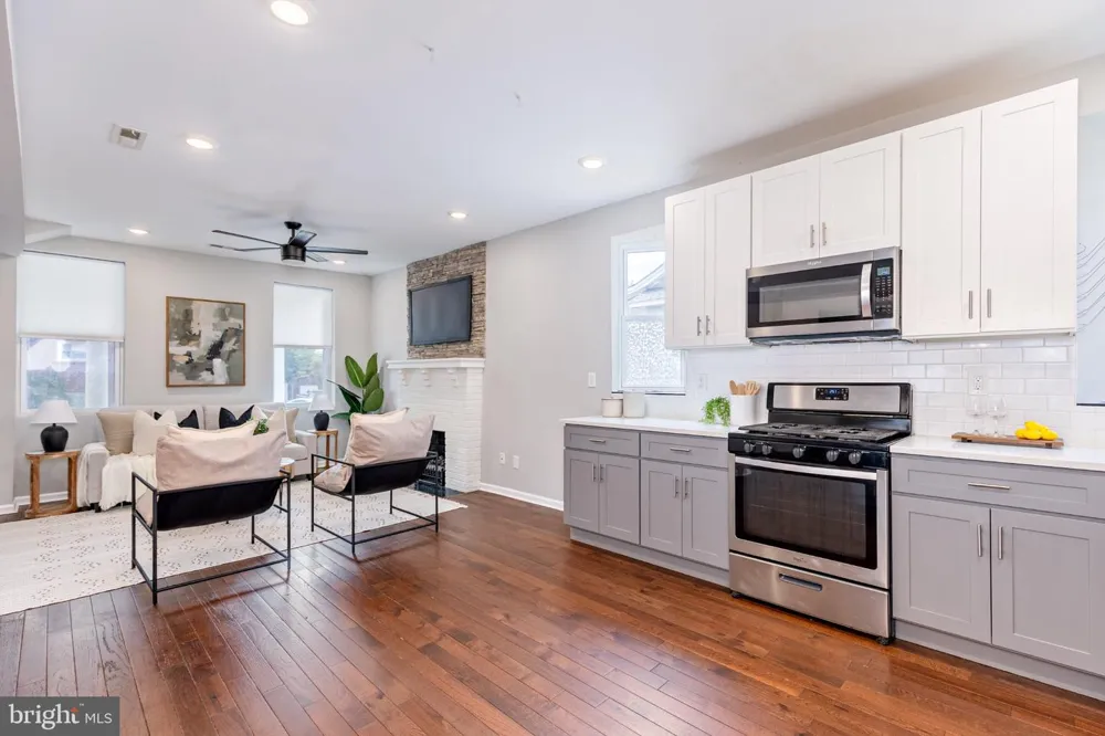 2910 BAYONNE AVENUE Baltimore, MD 21214