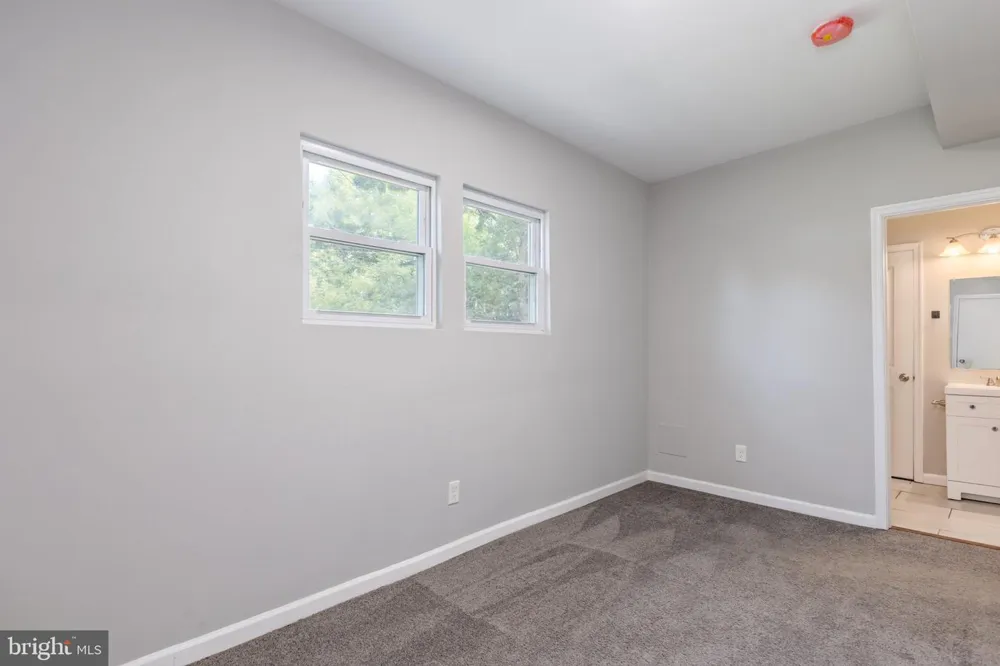 2910 BAYONNE AVENUE Baltimore, MD 21214