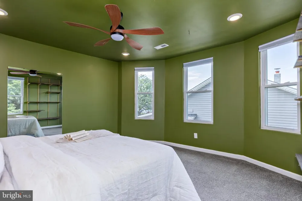2910 BAYONNE AVENUE Baltimore, MD 21214