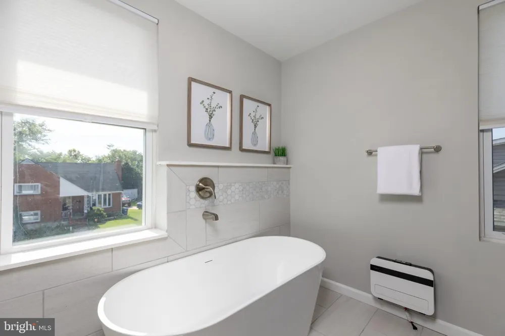 2910 BAYONNE AVENUE Baltimore, MD 21214
