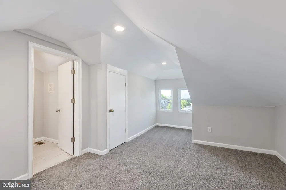 2910 BAYONNE AVENUE Baltimore, MD 21214