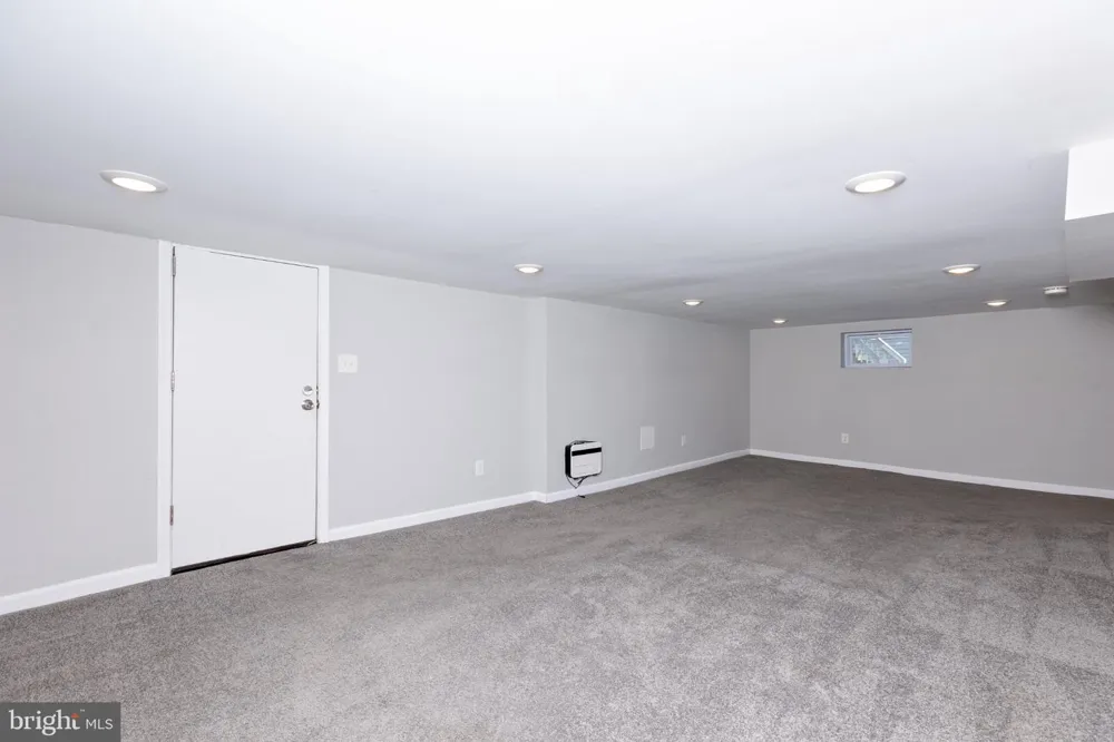 2910 BAYONNE AVENUE Baltimore, MD 21214