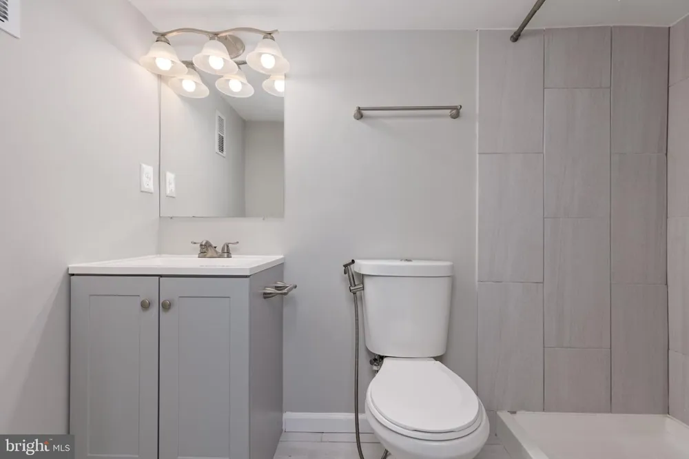 2910 BAYONNE AVENUE Baltimore, MD 21214