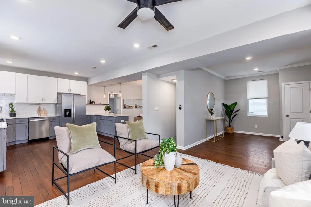 2910 BAYONNE AVENUE Baltimore, MD 21214
