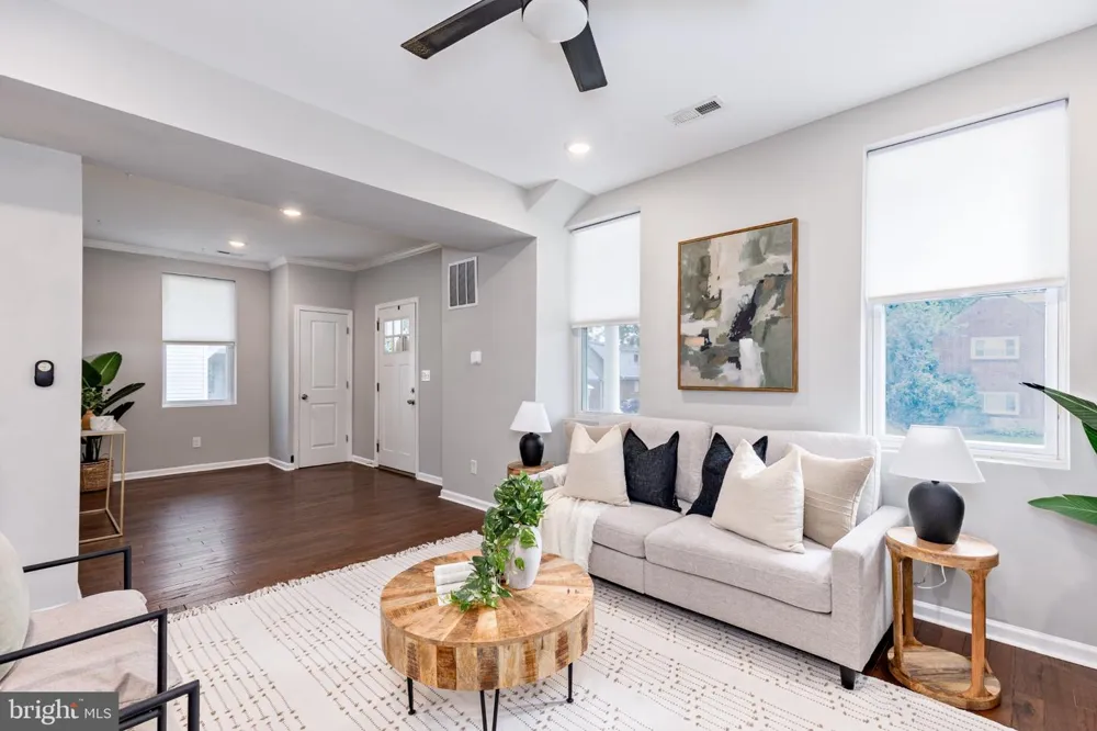 2910 BAYONNE AVENUE Baltimore, MD 21214