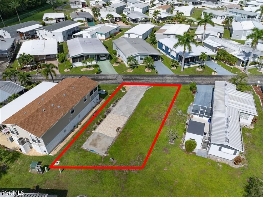 Daisy Avenue Fort Myers, FL 33908